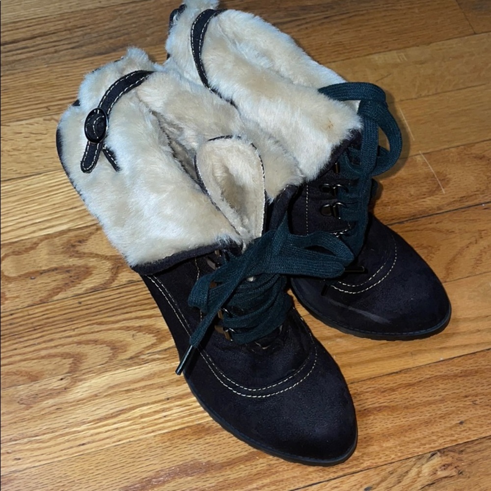 Woman’s shoes